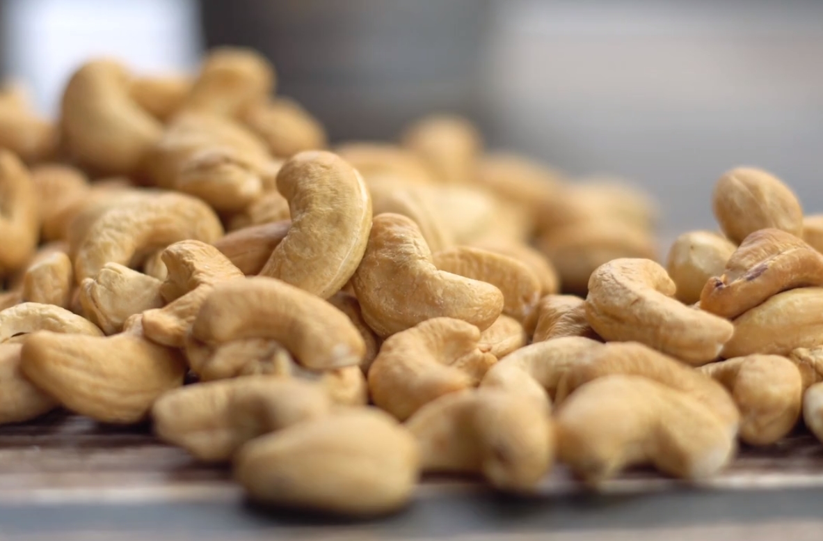 cashews-in-weight-management-healthy-fats-for-satiety-and-metabolism