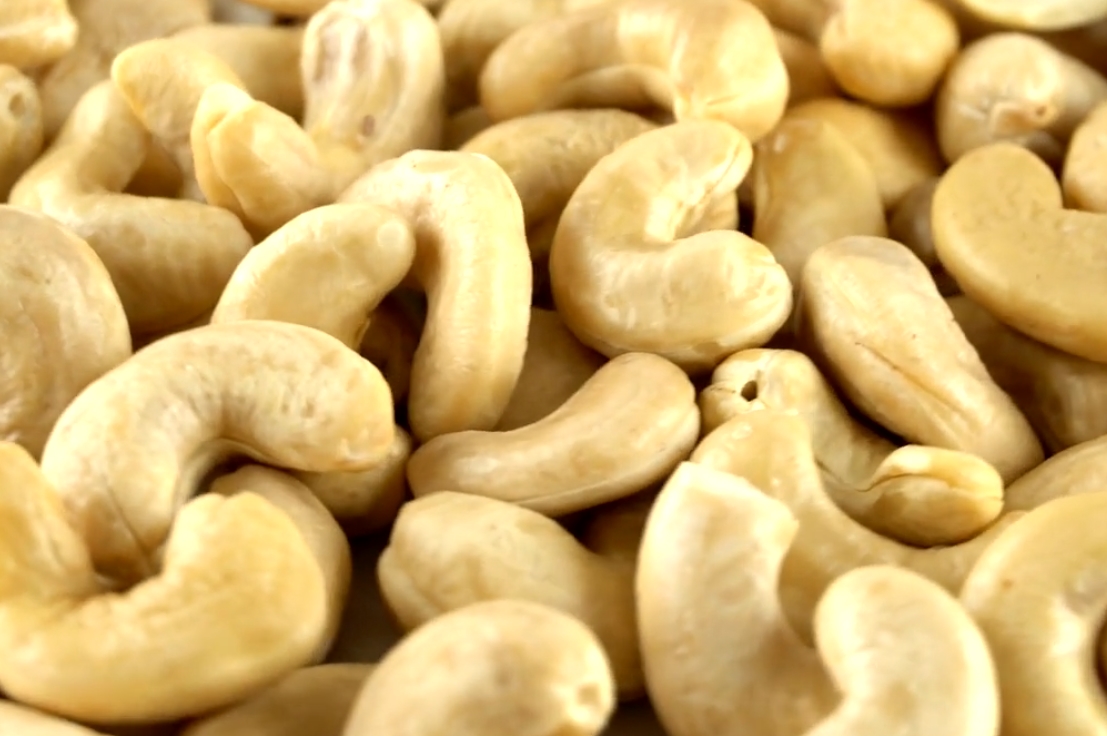 Heart Health Benefits of Cashews