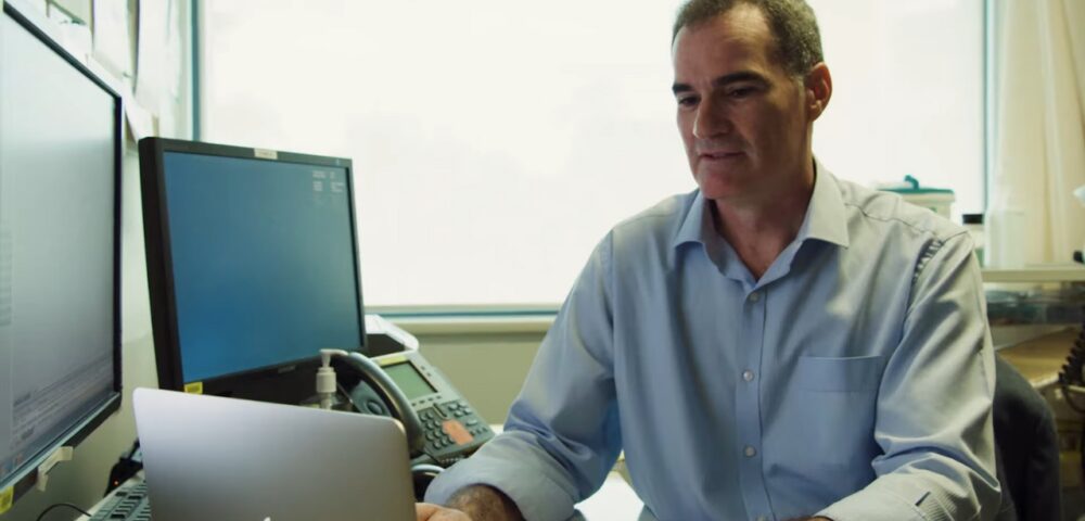 How Digitalization is Improving Healthcare Globally - 2024 Guide